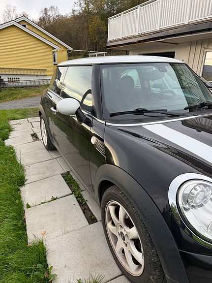 MINI Cooper 6 of 9