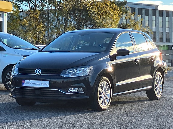 Volkswagen Polo 2 of 30