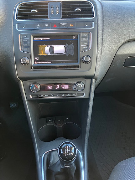 Volkswagen Polo 21 of 30
