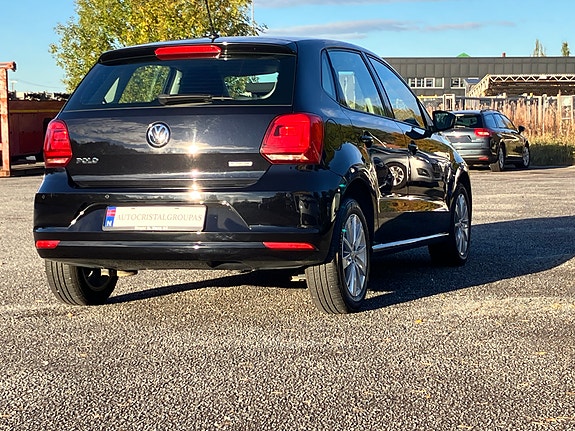 Volkswagen Polo 9 of 30