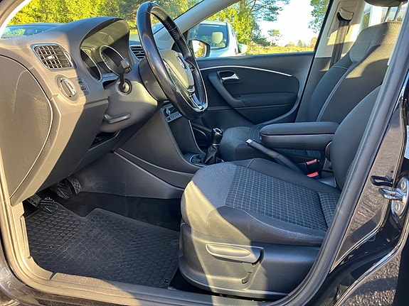 Volkswagen Polo 13 of 30