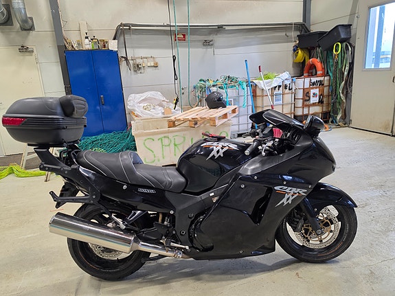 Honda CBR 1100 XX 6 of 10