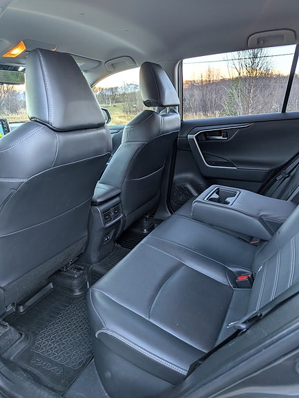 Toyota RAV4 17 of 29