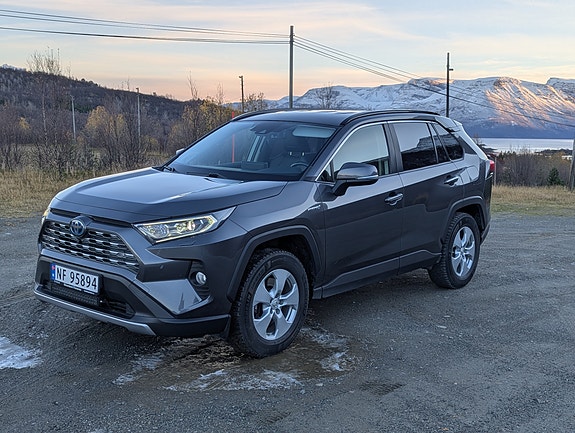 Toyota RAV4 9 of 29