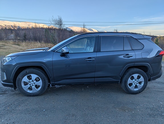 Toyota RAV4 5 of 29