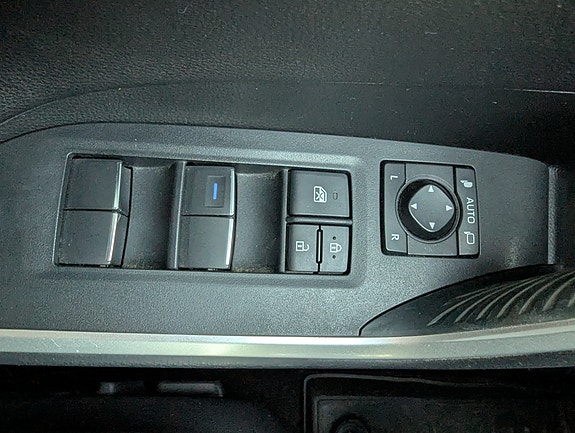 Toyota RAV4 15 of 29