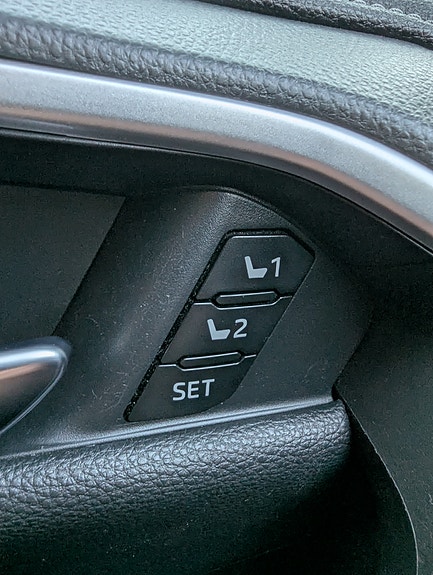 Toyota RAV4 14 of 29