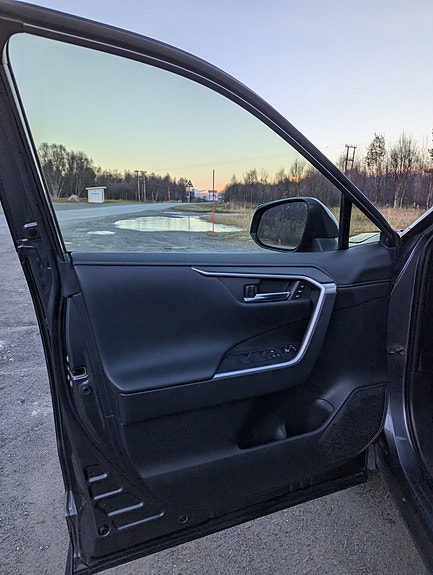 Toyota RAV4 13 of 29
