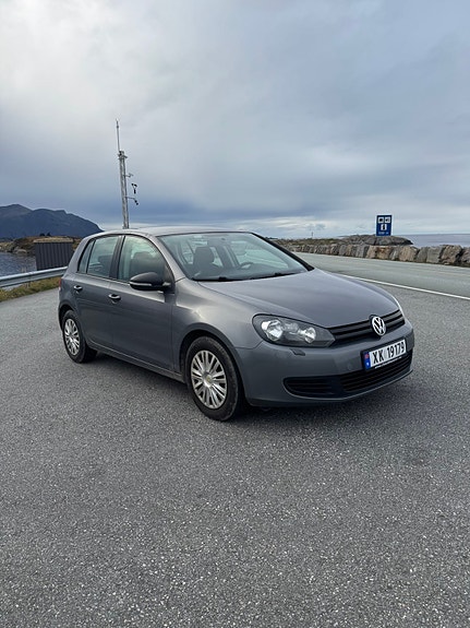 Volkswagen Golf VI 2 of 7