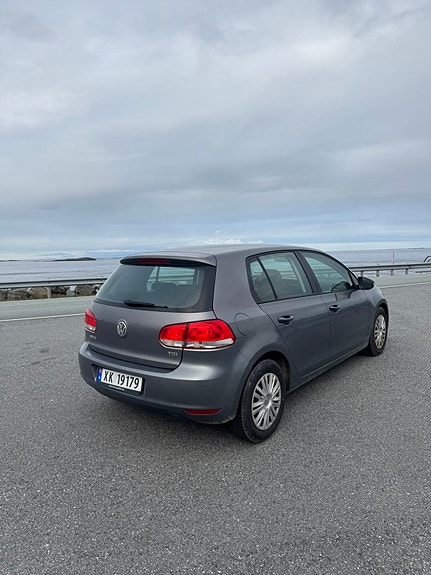 Volkswagen Golf VI 3 of 7