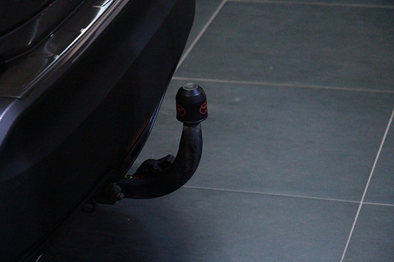 Toyota C-HR 6 of 13