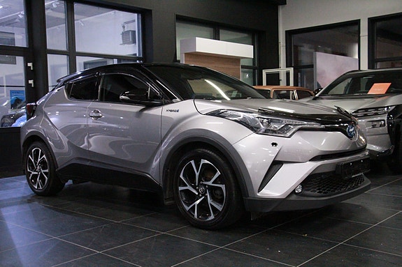 Toyota C-HR 3 of 13