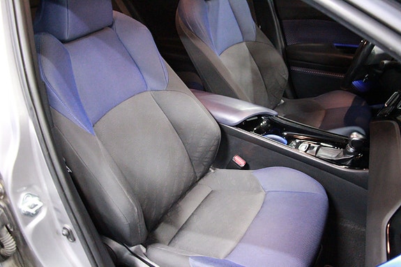 Toyota C-HR 13 of 13