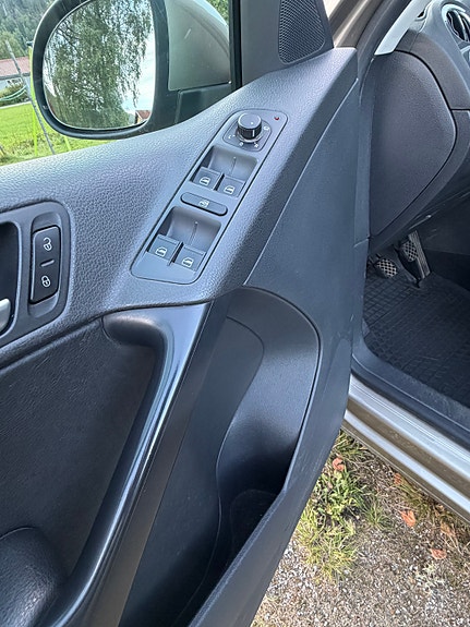 Volkswagen Tiguan 24 of 30