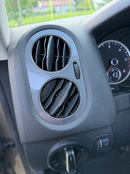 Volkswagen Tiguan 16 of 30