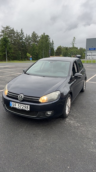 Volkswagen Golf VI 2 of 8