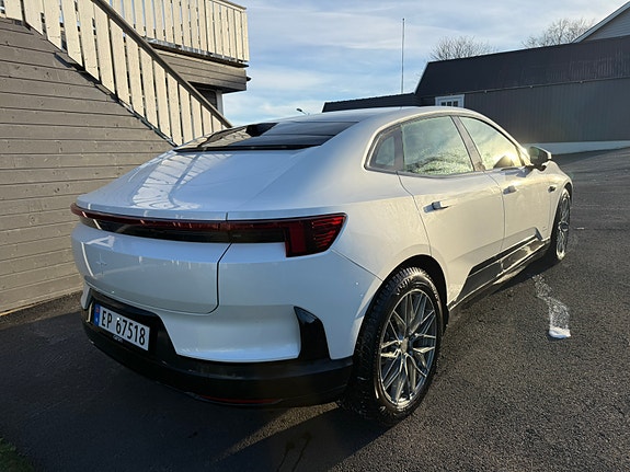 Polestar 4 4 of 7