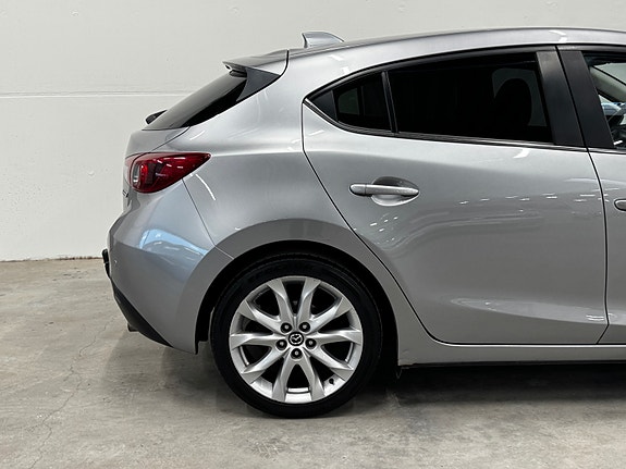 Mazda 3 28 of 30