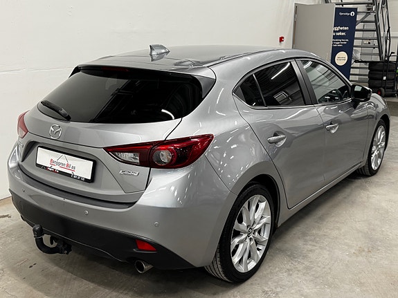 Mazda 3 27 of 30