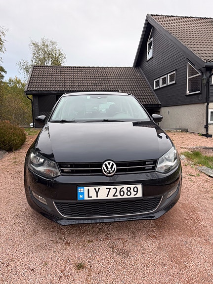 Volkswagen Polo 2 of 18