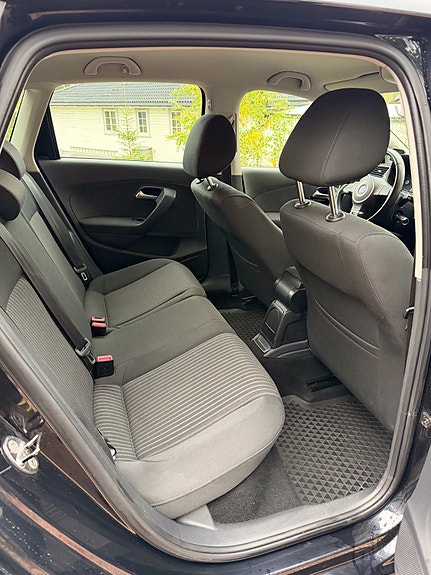 Volkswagen Polo 8 of 18