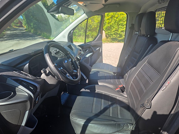 Ford Transit Custom 310L 12 of 16