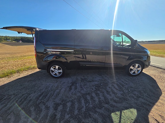 Ford Transit Custom 310L 9 of 16