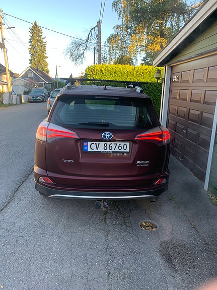 Toyota RAV4 4 of 21