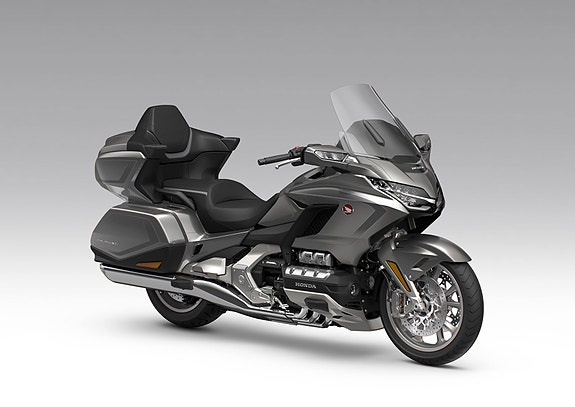 Honda GL1800 Gold Wing Tour 2 of 6