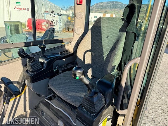 Volvo ECR88D 22 of 30