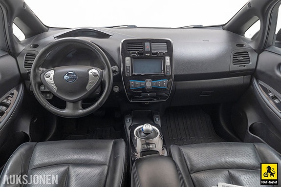 Nissan Leaf 30 of 30