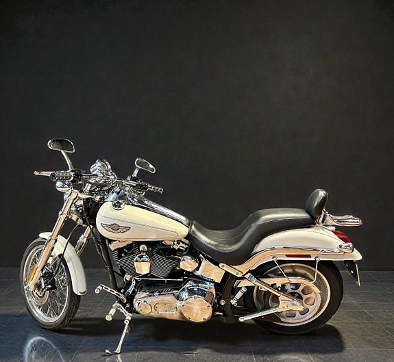 Harley-Davidson SOFTAIL DEUCE 10 of 15