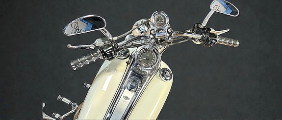 Harley-Davidson SOFTAIL DEUCE 12 of 15