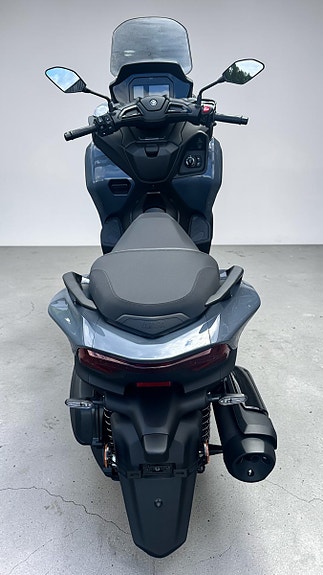 Yamaha Tricity 300 12 of 12