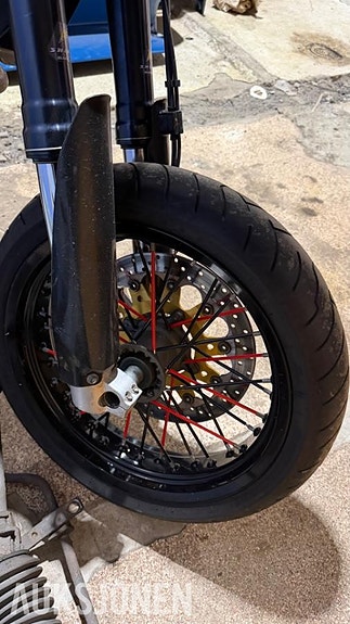 Husqvarna SM 510 R 12 of 12