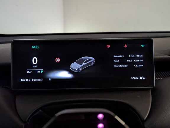 NIO ET5 15 of 26