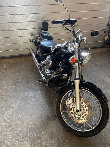 Yamaha XVS 125 Drag Star 2 of 8