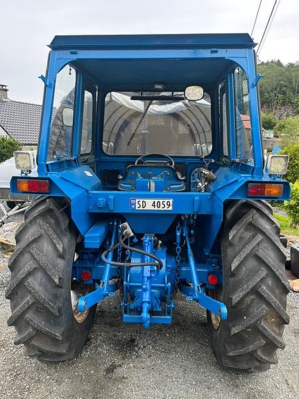 Ford 3600 2 of 6