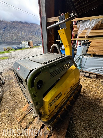 Wacker Neuson DPU 100-70 Vibroplate - Reversjerbar 2 of 15