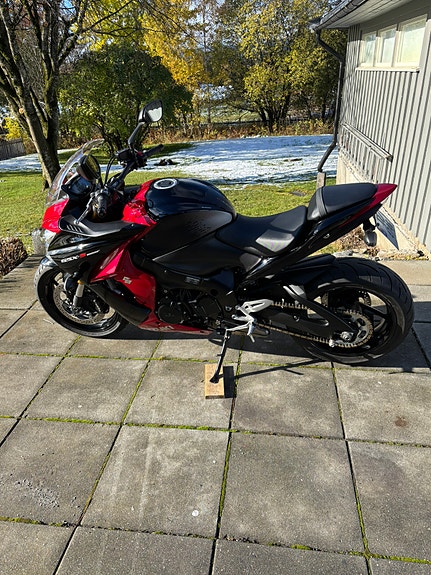 Suzuki GSX-S 1000 F 8 of 9