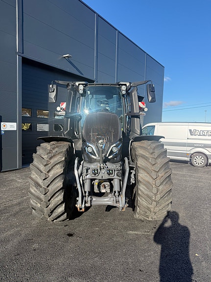 Valtra Q305 2025, kr 2 299 000,-