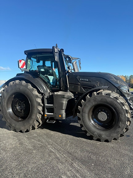 Valtra Q305 2025, kr 2 299 000,-