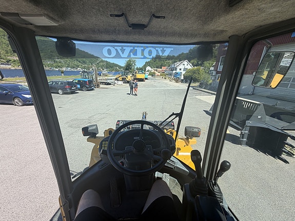 Volvo L30B Pro z/xs 13 of 16