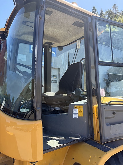 Volvo L30B Pro z/xs 11 of 16