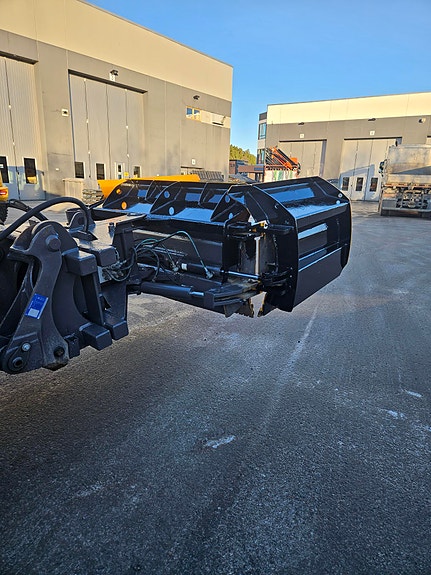 Volvo L70H2 3 of 7
