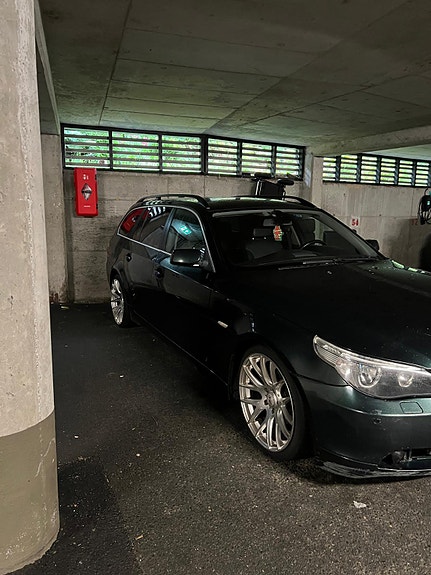 BMW 525d 8 of 12