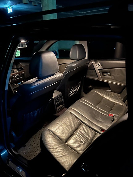 BMW 525d 10 of 12
