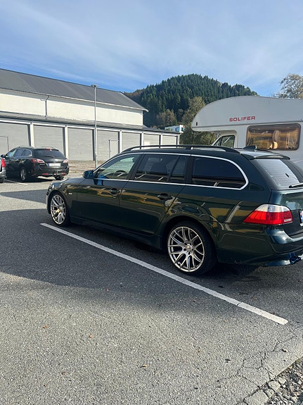 BMW 525d 6 of 12