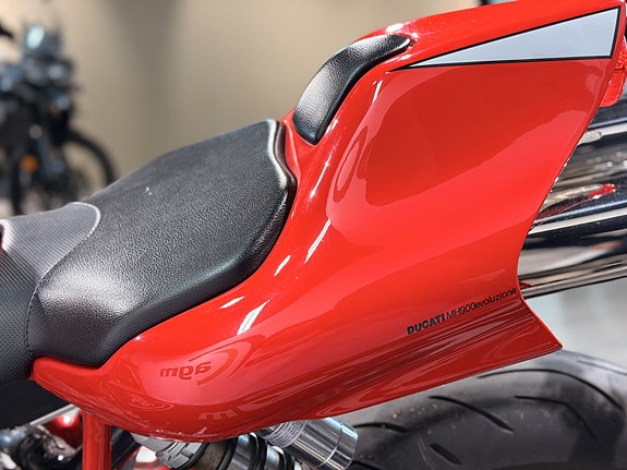 Ducati MH 900 Evoluzione // Nr. 1179 / 2000 // 27 of 30