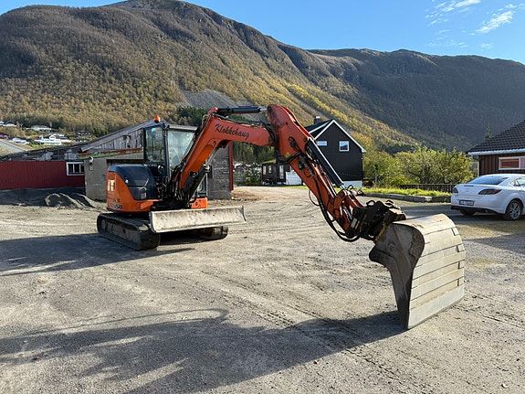 Hitachi 65 USB 4 of 11